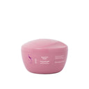 For dry hair.
Nutritive Mask is an intensive anti-dryness treatment that hydrates, nourishes and revitalizes the hair fiber. Dry hair quickly regains a healthy, soft and silky appearance.
Vegan Formula