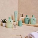 Purifying Low Shampoo gently cleanses and deeply purifies hair with dry and oily dandruff issues, normalizing the scalp and delaying the reappearance of dandruff.