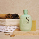 Calming Micellar Low Shampoo has a soothing effect for sensitive scalp. Gently cleanses and provides relief, counteracting sensations of itching and discomfort.

Vegan Formula