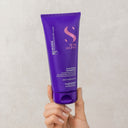 Anti-Yellow Conditioner for blonde or silver hair detangles, neutralises unwanted yellow tones, and gives hair vigour and hydration, without weighing it down.

Vegan Formula