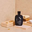 Detoxifying Low Shampoo deterge delicatamente per una rimozione intensiva di impurità, residui e agenti inquinanti, per capelli purificati, leggeri e rivitalizzati.

I capelli riscoprono una bellezza straordinaria.